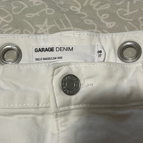 Low rise white Jean shorts - Picture 4 of 4